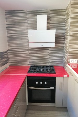 cocina recien renovada por empresa de reformas integrales en valencia