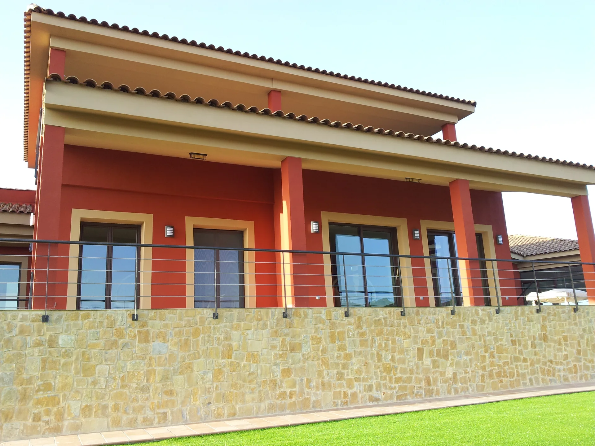 Terraza elevada de la vivienda